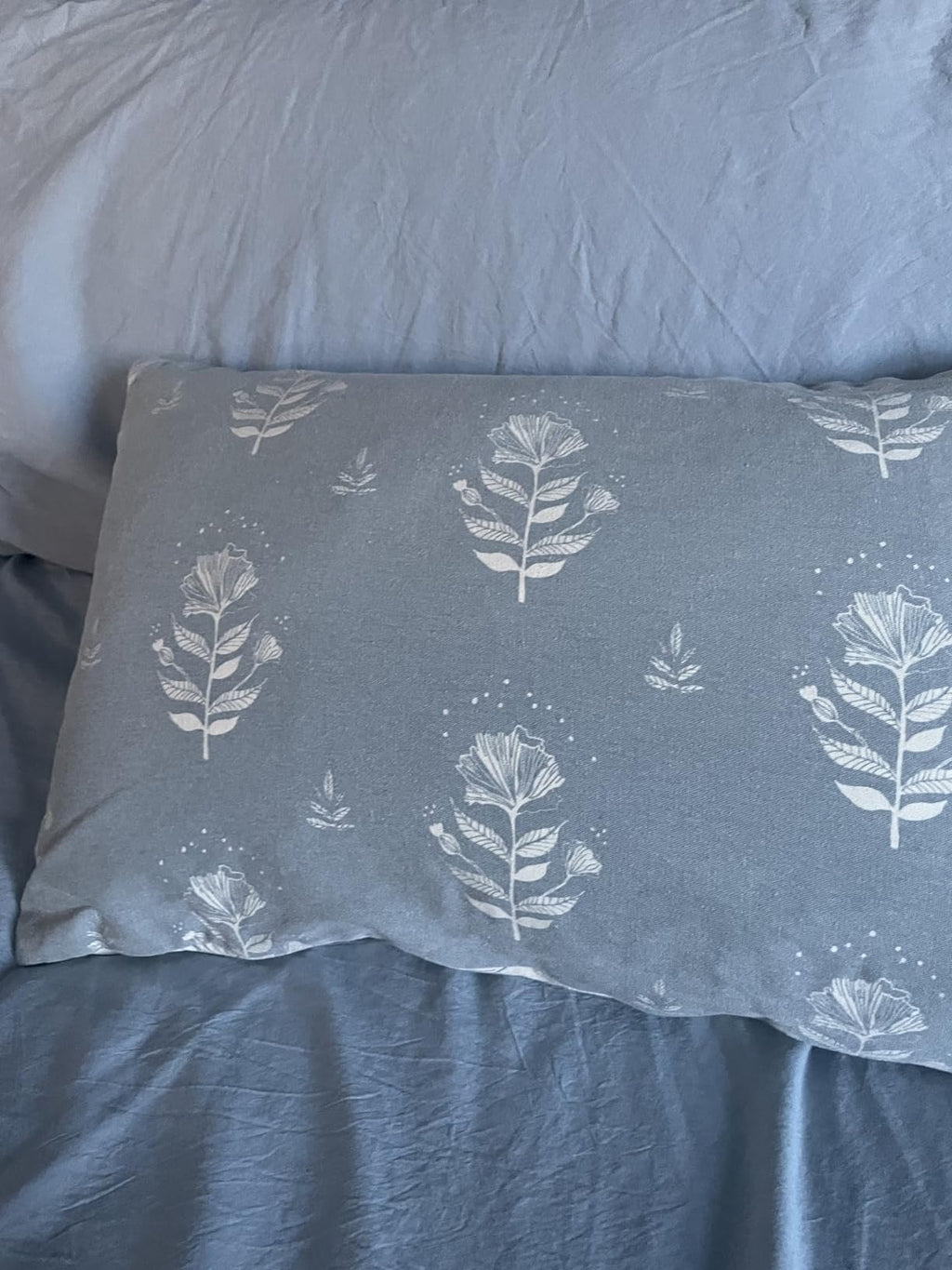 3dgiftroom Coastal Blue Floral Cotton Pillow Covers Set